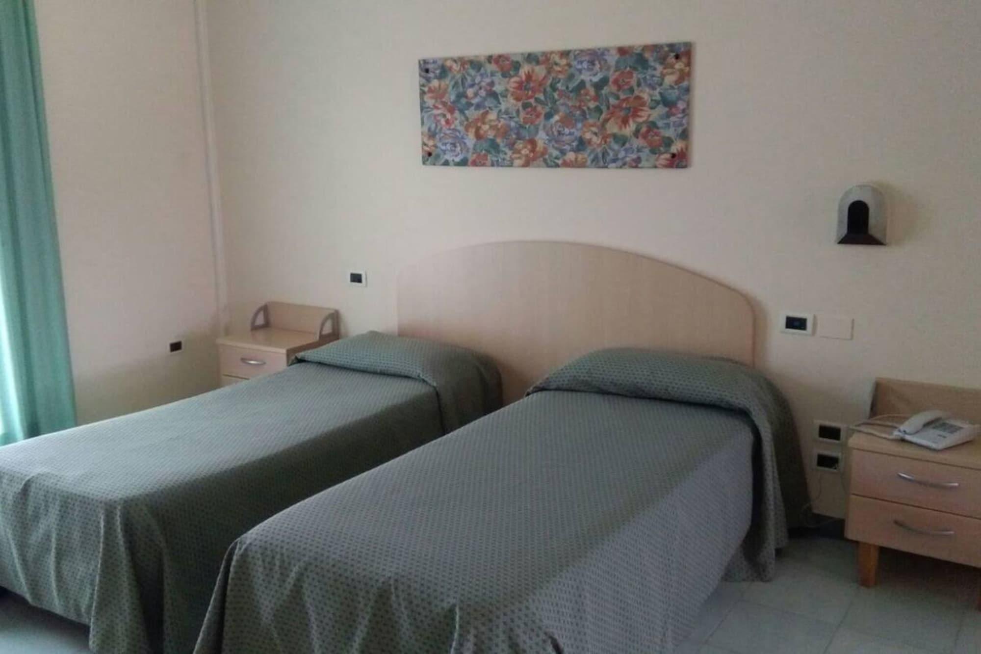 Hotel Minerva Brindisi Luaran gambar