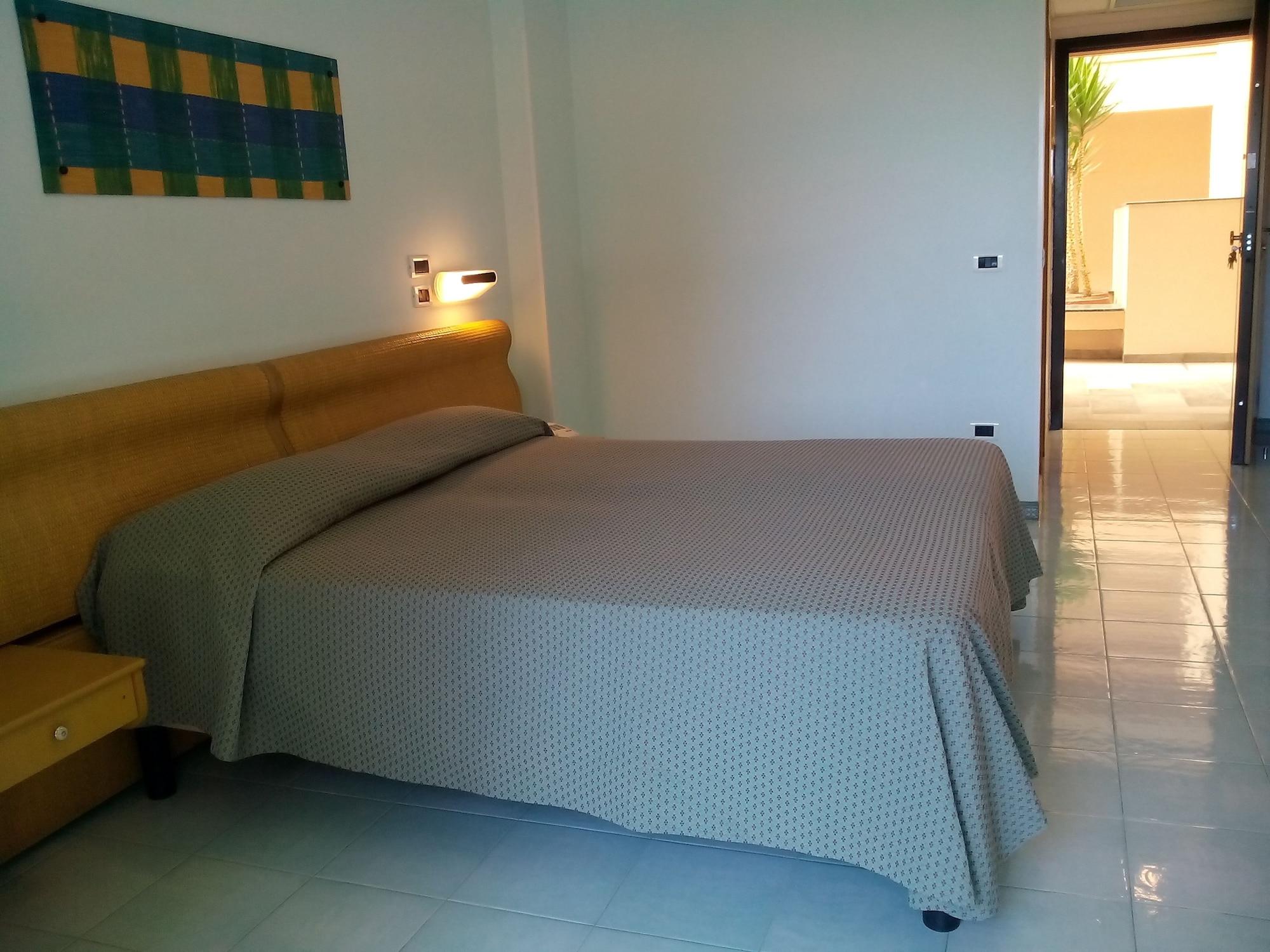 Hotel Minerva Brindisi Luaran gambar