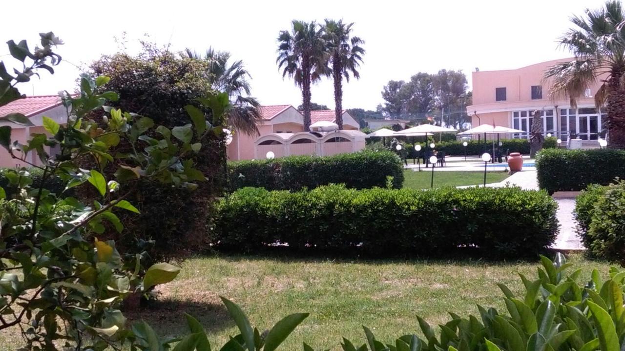 Hotel Minerva Brindisi Luaran gambar