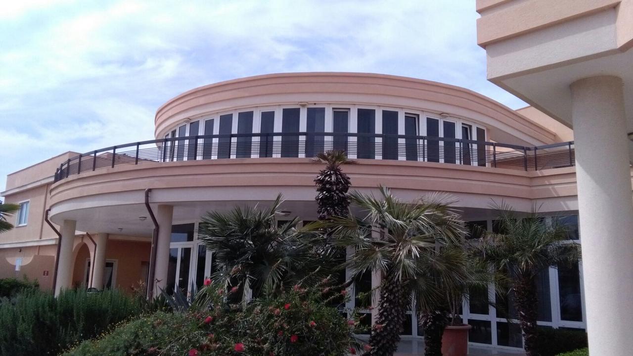 Hotel Minerva Brindisi Luaran gambar