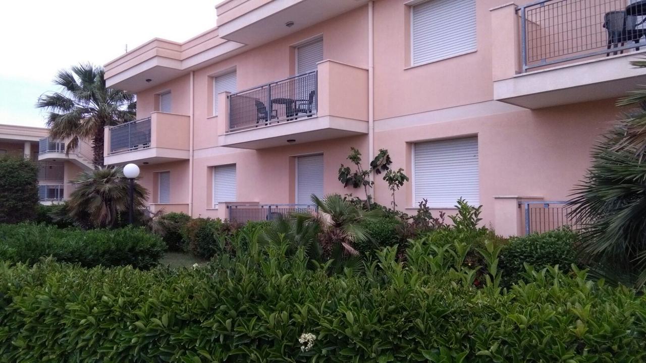 Hotel Minerva Brindisi Luaran gambar