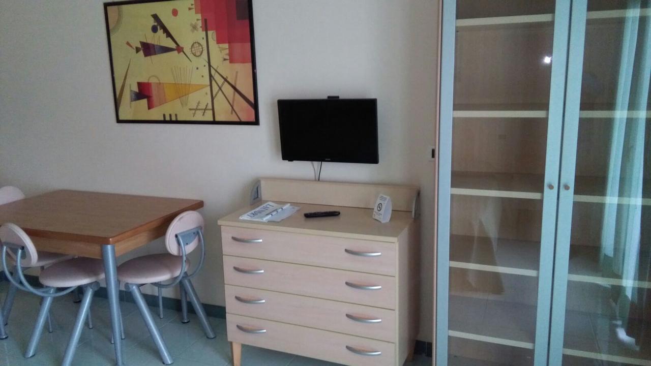 Hotel Minerva Brindisi Luaran gambar