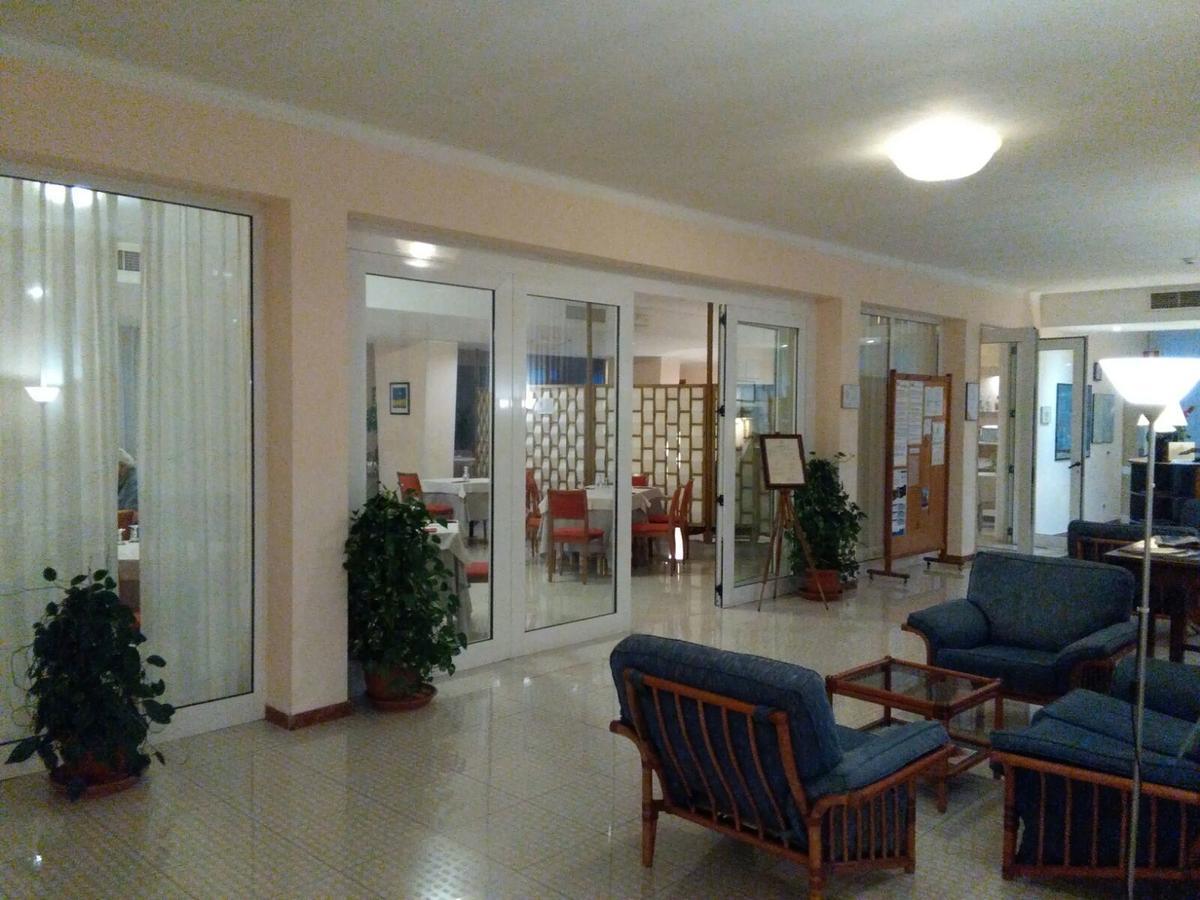 Hotel Minerva Brindisi Luaran gambar