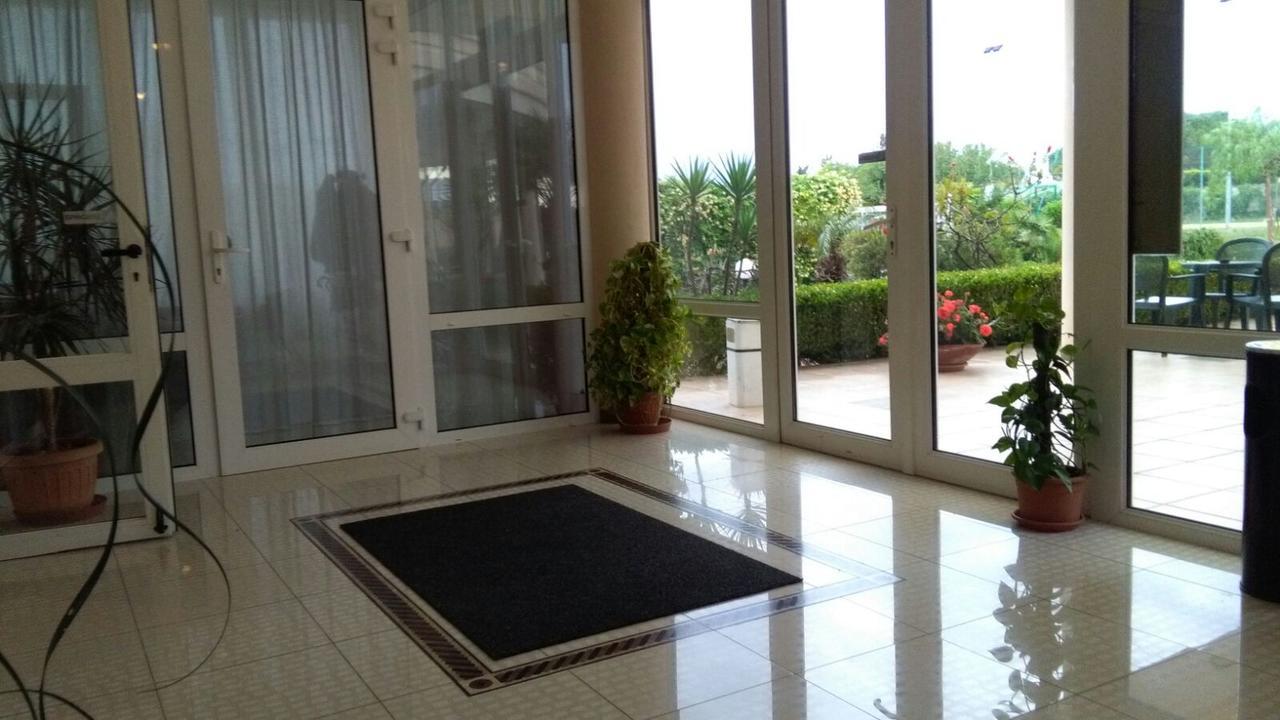 Hotel Minerva Brindisi Luaran gambar