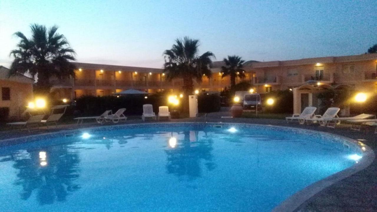 Hotel Minerva Brindisi Luaran gambar