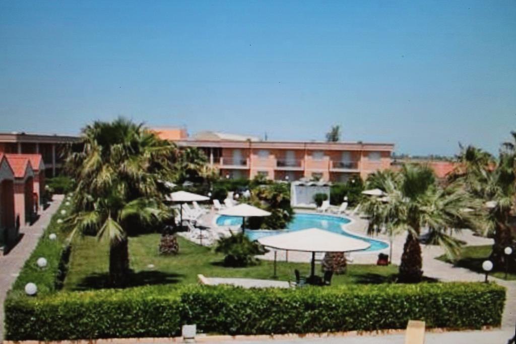 Hotel Minerva Brindisi Luaran gambar