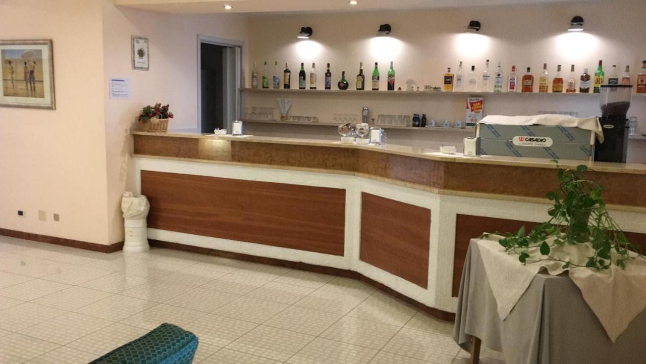 Hotel Minerva Brindisi Luaran gambar