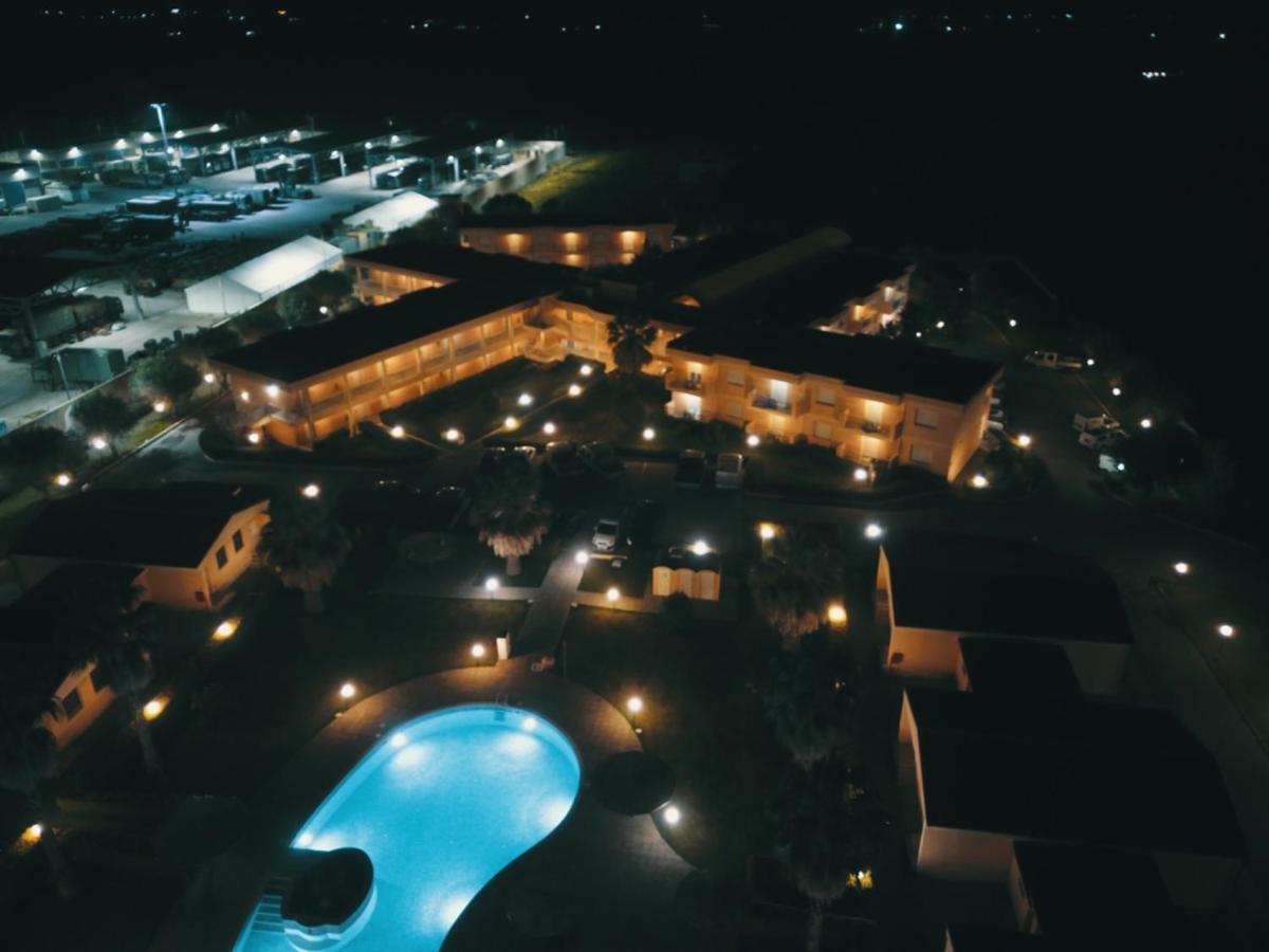 Hotel Minerva Brindisi Luaran gambar